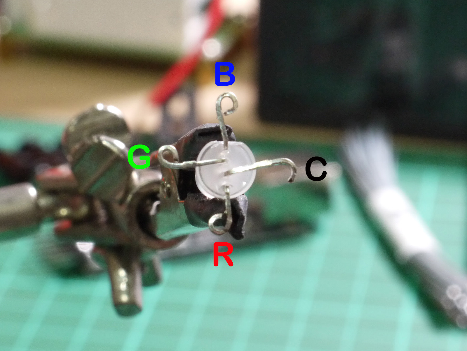 04_RGB_LED_closeup