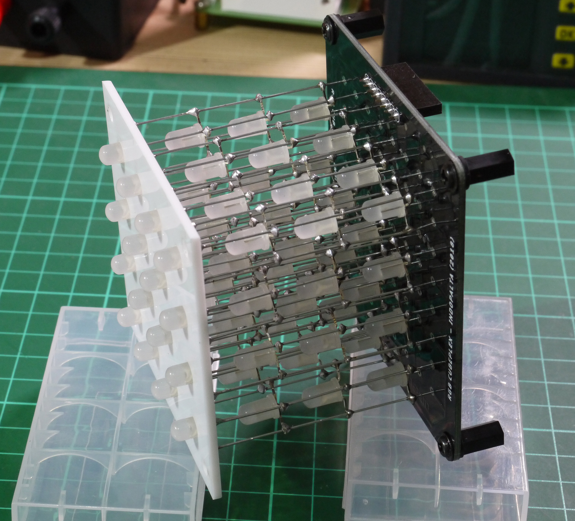 11_Pilars_and_PCB02