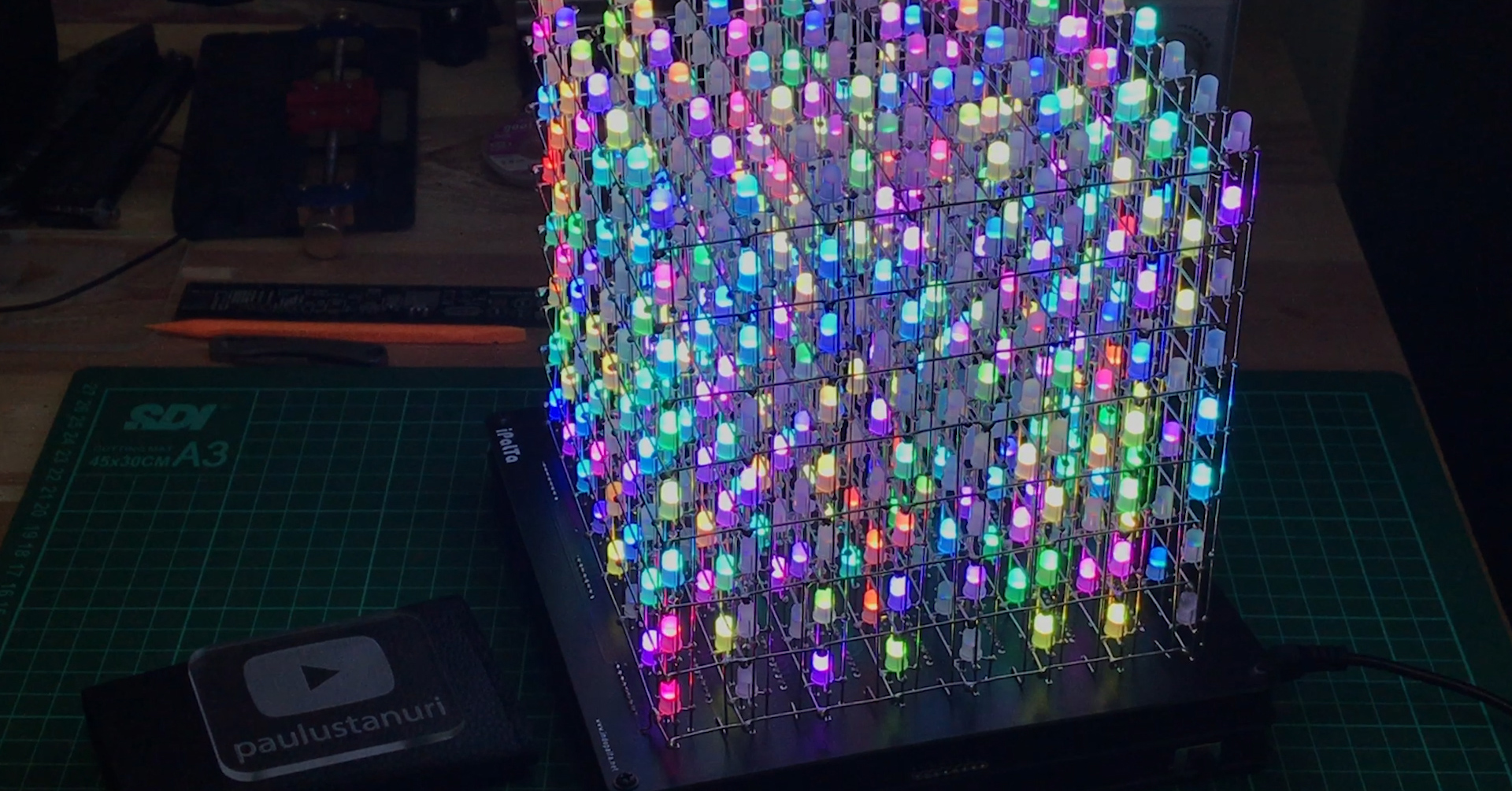 RGB Cube 8x8x8 Random Color